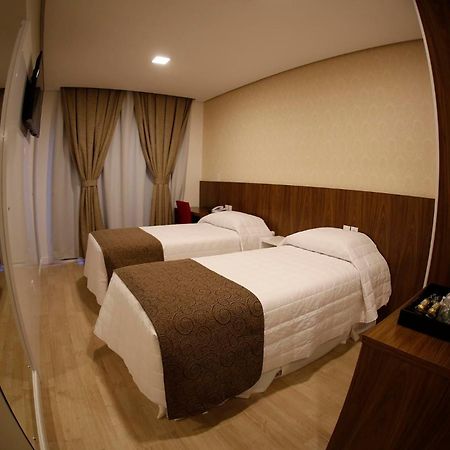Holiday & Business Hotel - Em Frente Ao Centro De Eventos E Arena Conda Chapecó Pokój zdjęcie
