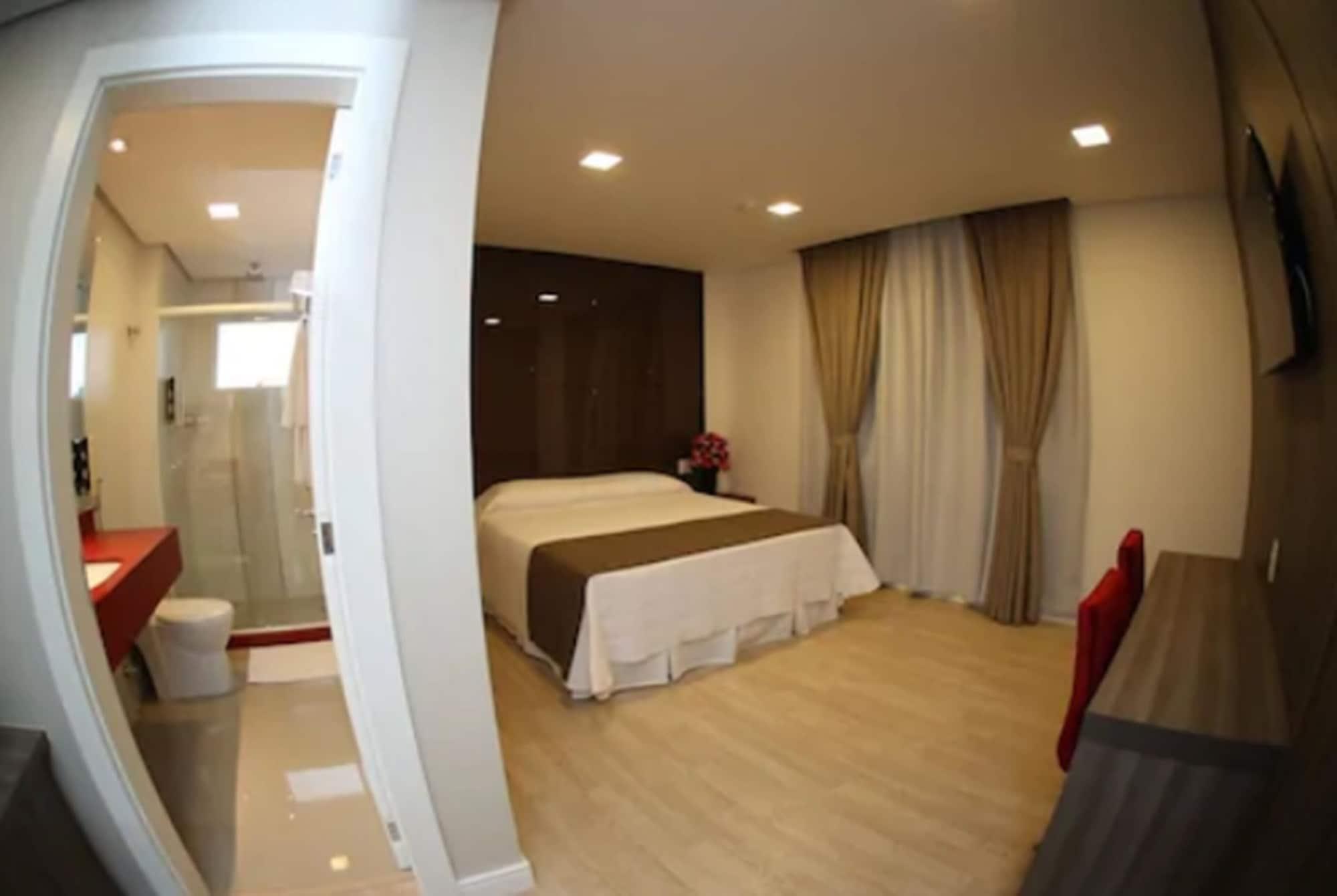 Holiday & Business Hotel - Em Frente Ao Centro De Eventos E Arena Conda Chapecó Zewnętrze zdjęcie