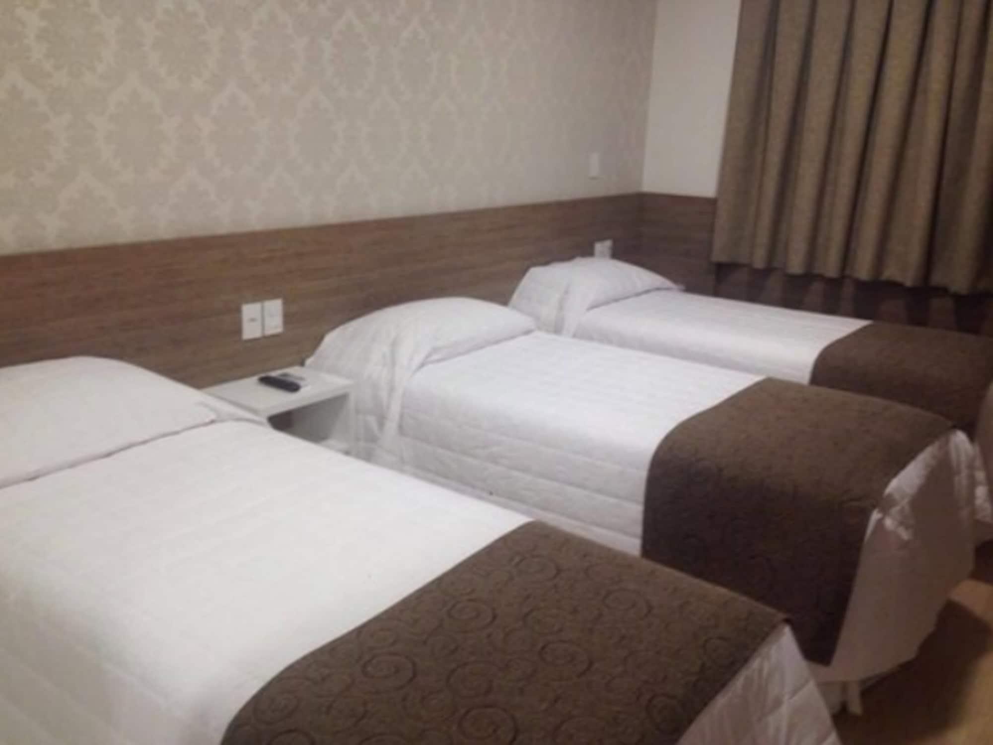 Holiday & Business Hotel - Em Frente Ao Centro De Eventos E Arena Conda Chapecó Zewnętrze zdjęcie