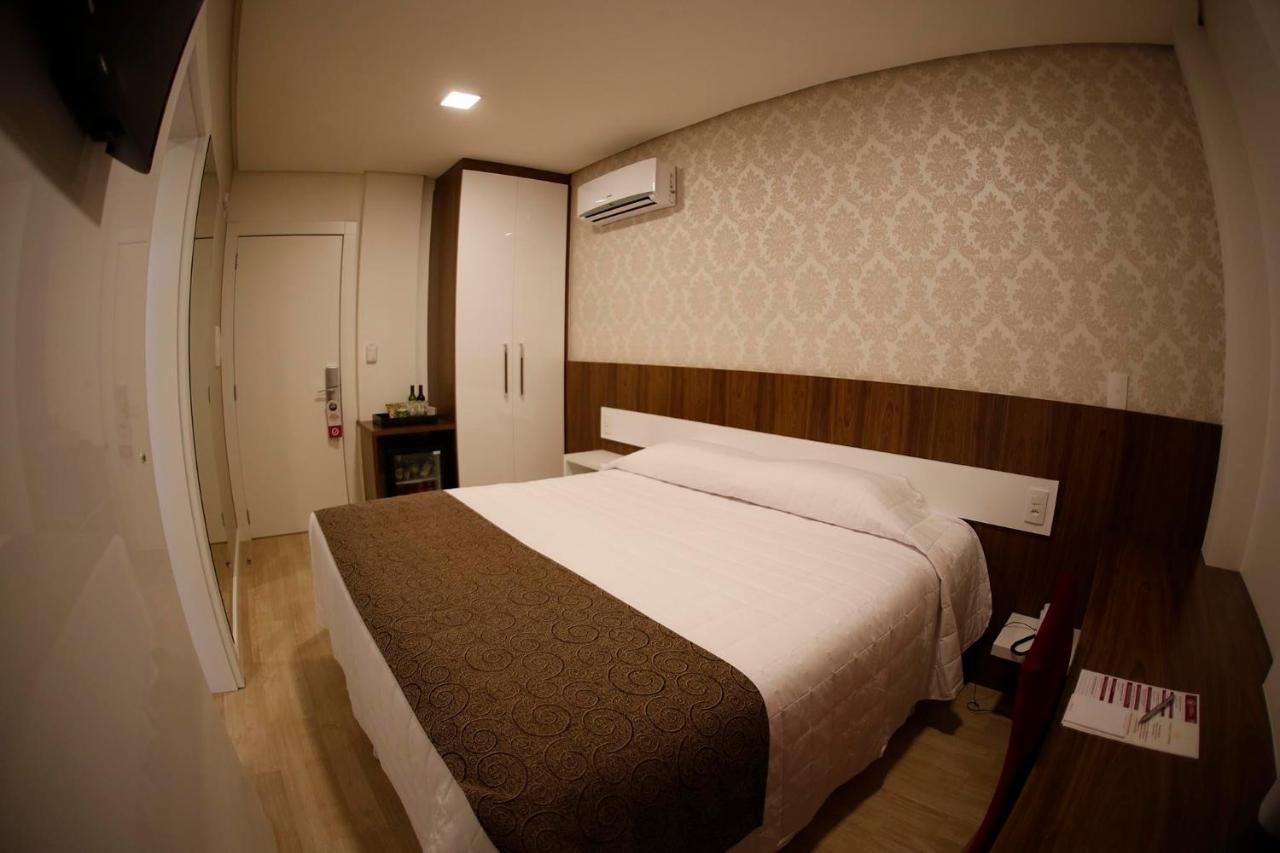 Holiday & Business Hotel - Em Frente Ao Centro De Eventos E Arena Conda Chapecó Zewnętrze zdjęcie