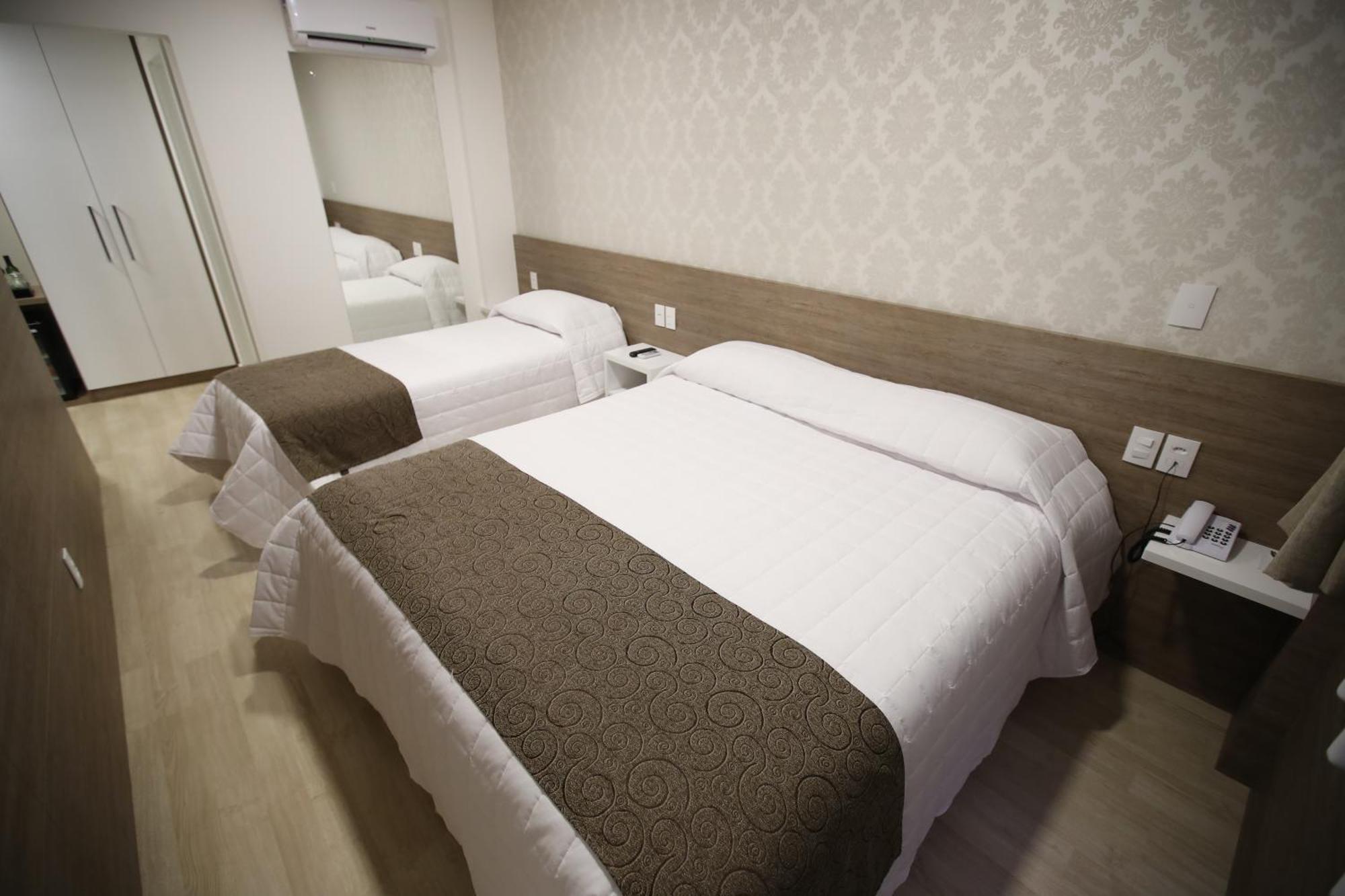 Holiday & Business Hotel - Em Frente Ao Centro De Eventos E Arena Conda Chapecó Pokój zdjęcie