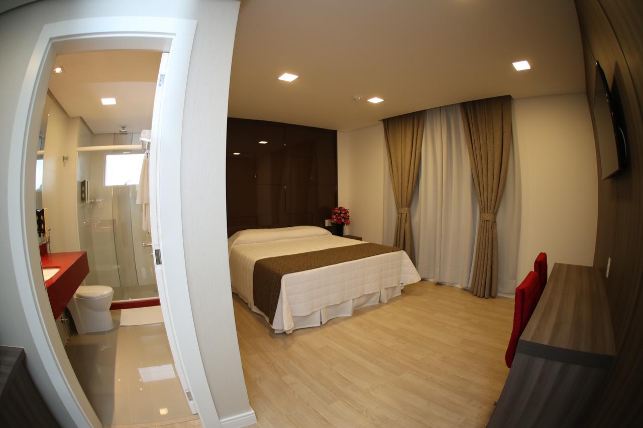 Holiday & Business Hotel - Em Frente Ao Centro De Eventos E Arena Conda Chapecó Zewnętrze zdjęcie